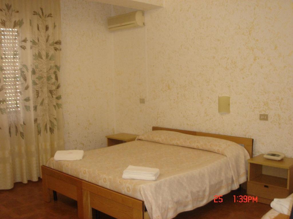 Hotel Ristorante Solari Briatico Ruang foto
