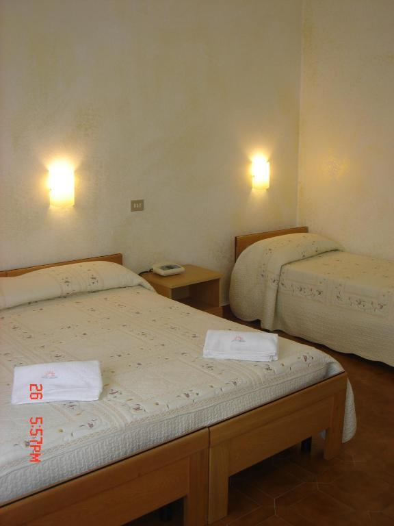 Hotel Ristorante Solari Briatico Ruang foto